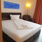 Ackermann 3* Riedstadt