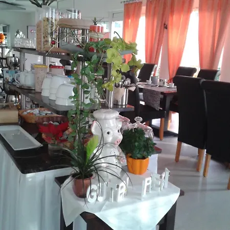 Ackermann 3* Riedstadt