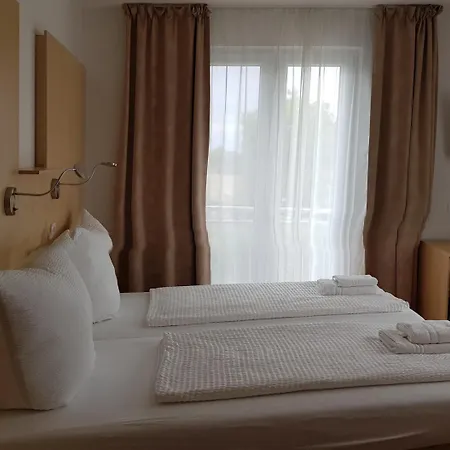 Ackermann Hotel